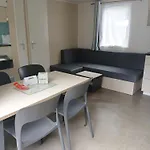 Mobile Homes By Kelair At Les Genets مكان تخييم
