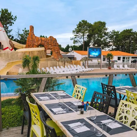 אתר קמפינג Mobile Homes By Kelair At Les Genets