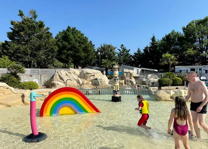 Mobile Homes By Kelair At Les Genets Campingplads *